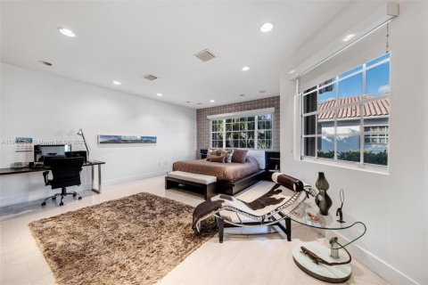 Casa en venta en Sunny Isles Beach, Florida, 6 dormitorios, 371.05 m2 № 1971063 - foto 6