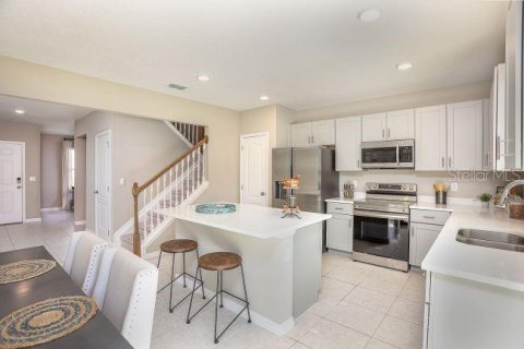 House in Dundee, Florida 5 bedrooms, 212.19 sq.m. № 2259352 - photo 7