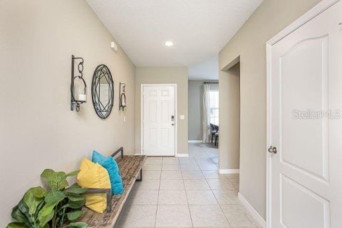 House in Dundee, Florida 5 bedrooms, 212.19 sq.m. № 2259352 - photo 3