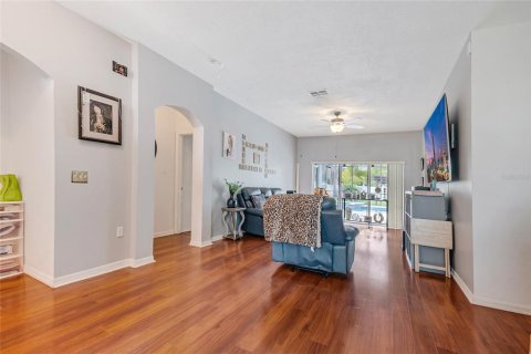 Casa en venta en Kissimmee, Florida, 4 dormitorios, 221.48 m2 № 2342559 - foto 6