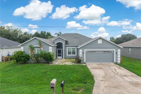 Casa en Kissimmee, Florida 4 dormitorios, 221.48 m2 № 2342559