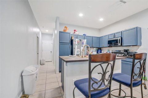 Casa en venta en Kissimmee, Florida, 4 dormitorios, 221.48 m2 № 2342559 - foto 11