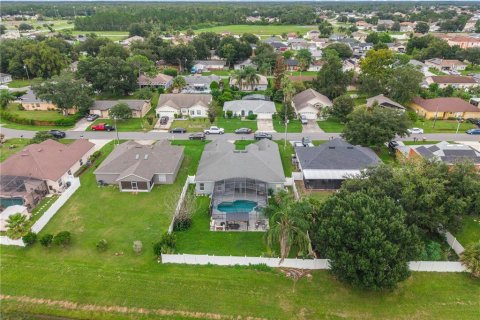 Casa en venta en Kissimmee, Florida, 4 dormitorios, 221.48 m2 № 2342559 - foto 19