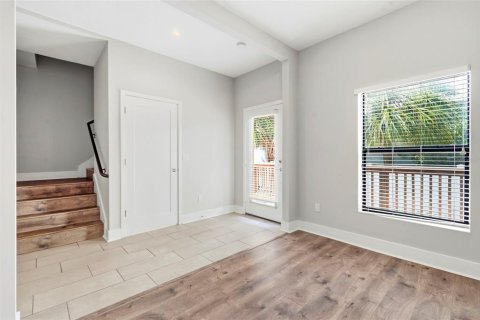 Touwnhouse à vendre à Tampa, Floride: 2 chambres, 162.39 m2 № 2316736 - photo 9