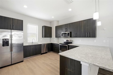Touwnhouse à vendre à Tampa, Floride: 2 chambres, 162.39 m2 № 2316736 - photo 12