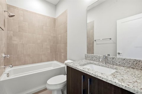 Touwnhouse à vendre à Tampa, Floride: 2 chambres, 162.39 m2 № 2316736 - photo 18