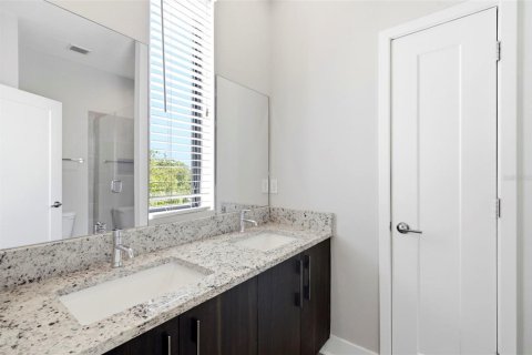 Touwnhouse à vendre à Tampa, Floride: 2 chambres, 162.39 m2 № 2316736 - photo 23