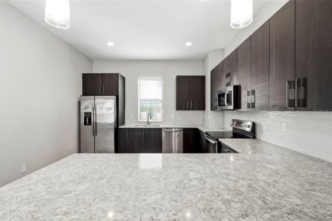 Touwnhouse à vendre à Tampa, Floride: 2 chambres, 162.39 m2 № 2316736 - photo 13