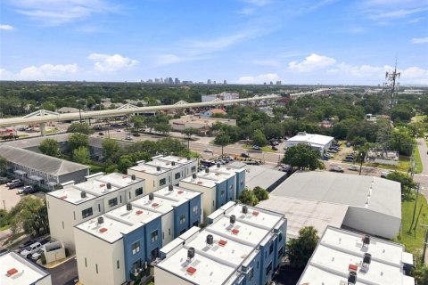 Touwnhouse à vendre à Tampa, Floride: 2 chambres, 162.39 m2 № 2316736 - photo 27