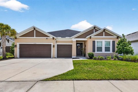 House in Wesley Chapel, Florida 4 bedrooms, 271.27 sq.m. № 2212069
