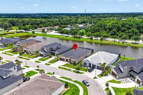 Villa ou maison à vendre à Wesley Chapel, Floride: 4 chambres, 271.27 m2 № 2212069 - photo 5