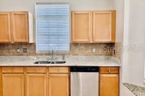 Townhouse in Tampa, Florida 3 bedrooms, 124.12 sq.m. № 1869781 - photo 3