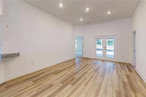 House in Alachua, Florida 4 bedrooms, 204.38 sq.m. № 2093371 - photo 6