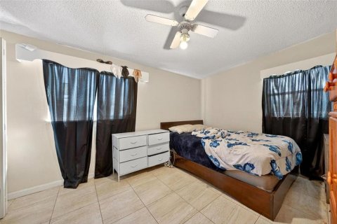 Casa en venta en Orlando, Florida, 4 dormitorios, 140.93 m2 № 2148564 - foto 13