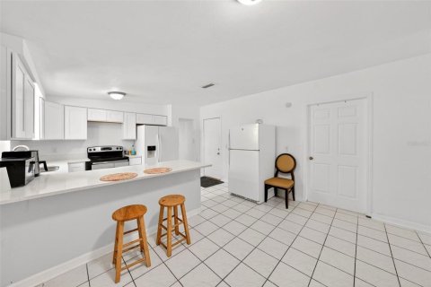 Casa en venta en Orlando, Florida, 4 dormitorios, 140.93 m2 № 2148564 - foto 3