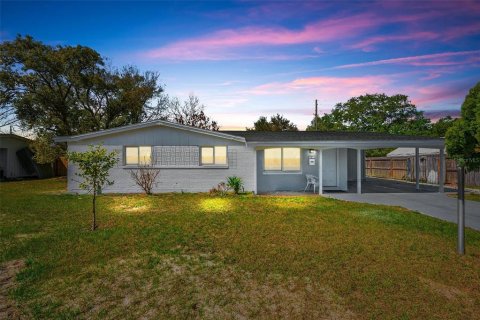 Casa en Orlando, Florida 4 dormitorios, 140.93 m2 № 2148564