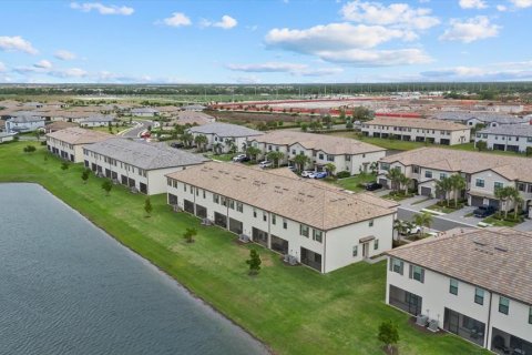Touwnhouse à vendre à Bradenton, Floride: 3 chambres, 178.84 m2 № 2093286 - photo 28