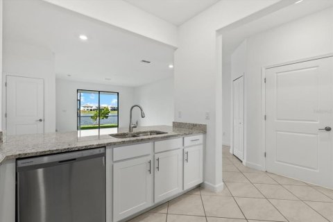 Touwnhouse à vendre à Bradenton, Floride: 3 chambres, 178.84 m2 № 2093286 - photo 11