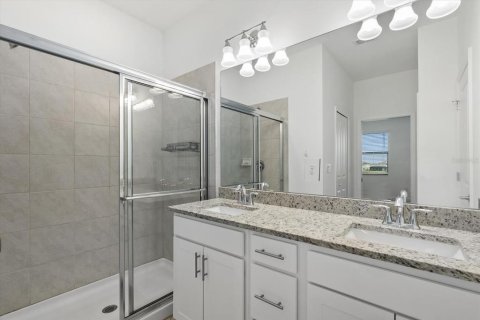 Touwnhouse à vendre à Bradenton, Floride: 3 chambres, 178.84 m2 № 2093286 - photo 19