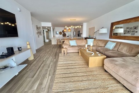 Copropriété à louer à Sunny Isles Beach, Floride: 2 chambres, 136.57 m2 № 2387137 - photo 10