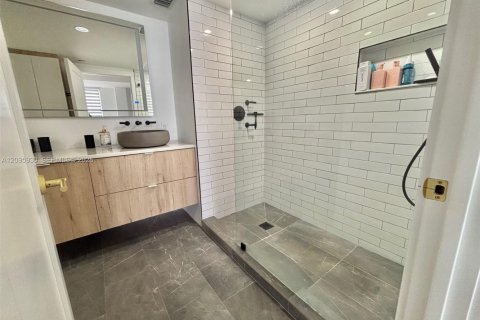 Copropriété à louer à Sunny Isles Beach, Floride: 2 chambres, 136.57 m2 № 2387137 - photo 18