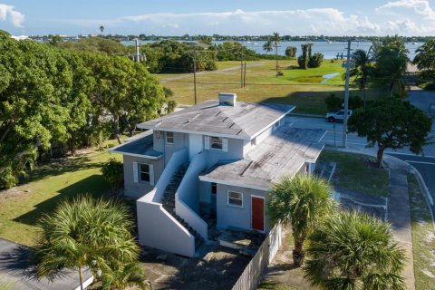 Villa ou maison à louer à West Palm Beach, Floride: 5 chambres, 238.94 m2 № 2173005 - photo 2