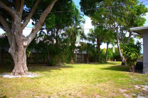 Villa ou maison à louer à West Palm Beach, Floride: 5 chambres, 238.94 m2 № 2173005 - photo 24