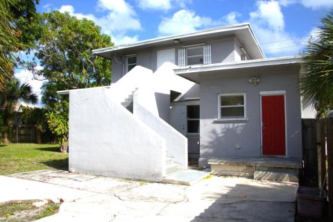 Villa ou maison à louer à West Palm Beach, Floride: 5 chambres, 238.94 m2 № 2173005 - photo 4