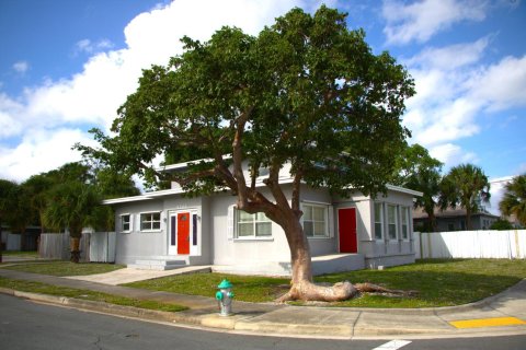 Villa ou maison à louer à West Palm Beach, Floride: 5 chambres, 238.94 m2 № 2173005 - photo 3