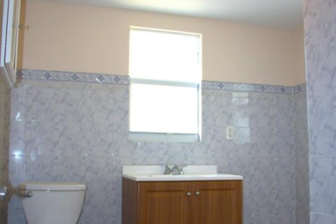 Villa ou maison à louer à West Palm Beach, Floride: 5 chambres, 238.94 m2 № 2173005 - photo 21