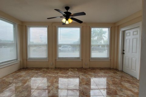 Villa ou maison à louer à West Palm Beach, Floride: 5 chambres, 238.94 m2 № 2173005 - photo 8