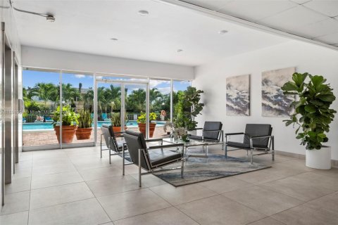 Copropriété à louer à Hallandale Beach, Floride: 2 chambres, 139.35 m2 № 1948424 - photo 2
