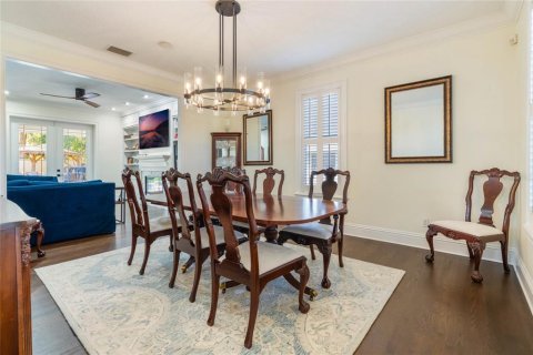 House in Winter Park, Florida 5 bedrooms, 434.41 sq.m. № 1546847 - photo 21