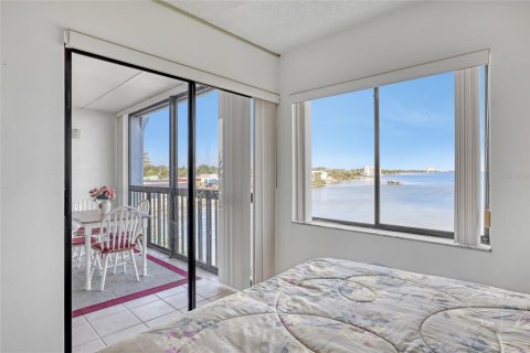 Condo in Titusville, Florida, 2 bedrooms  № 1586147 - photo 19
