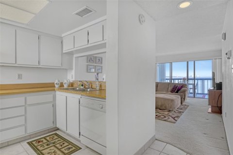 Condo in Titusville, Florida, 2 bedrooms  № 1586147 - photo 7