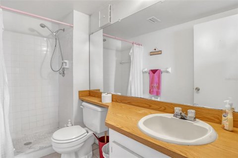 Condo in Titusville, Florida, 2 bedrooms  № 1586147 - photo 23