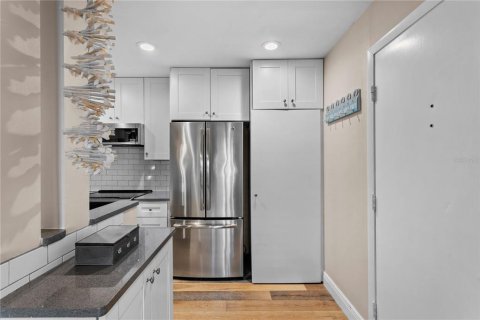 Condominio en venta en Tampa, Florida, 2 dormitorios, 69.86 m2 № 1743423 - foto 15