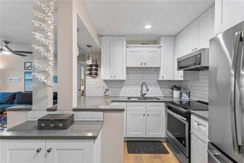 Condominio en venta en Tampa, Florida, 2 dormitorios, 69.86 m2 № 1743423 - foto 13