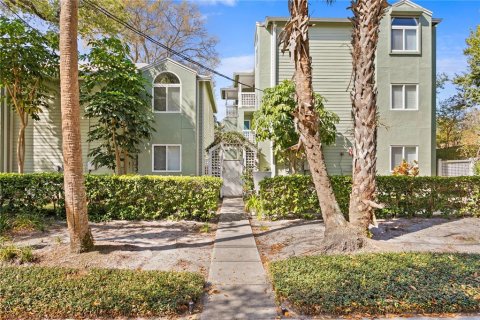 Condominio en venta en Tampa, Florida, 2 dormitorios, 69.86 m2 № 1743423 - foto 1