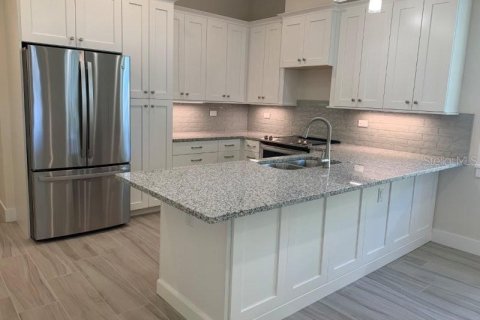 Apartment in Punta Gorda, Florida 2 bedrooms, 83.61 sq.m. № 2219462 - photo 5