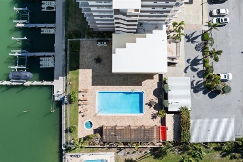 Condo in Clearwater, Florida, 2 bedrooms  № 1807381 - photo 6