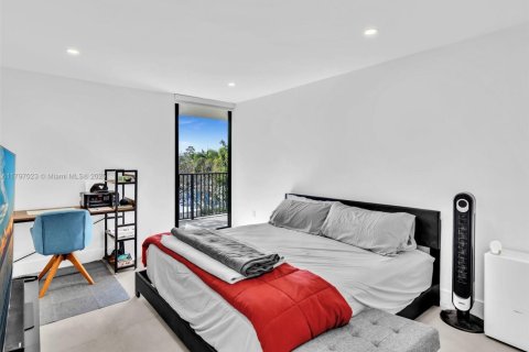 Condominio en venta en Fort Lauderdale, Florida, 2 dormitorios, 116.13 m2 № 1940133 - foto 11