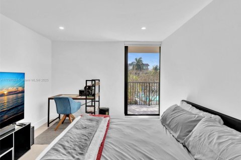 Copropriété à vendre à Fort Lauderdale, Floride: 2 chambres, 116.13 m2 № 1940133 - photo 12