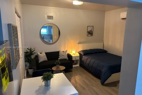 Immobilier commercial à louer à Miami, Floride: 177.26 m2 № 1993652 - photo 4