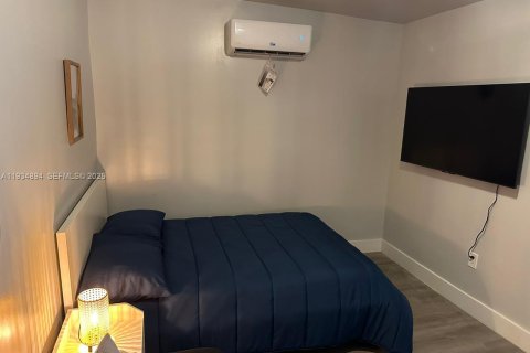 Immobilier commercial à louer à Miami, Floride: 177.26 m2 № 1993652 - photo 5