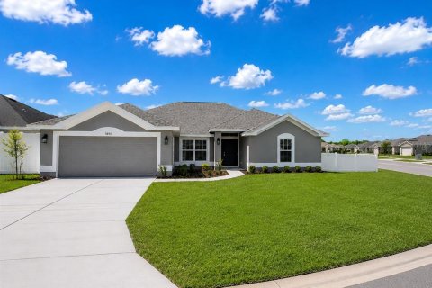 House in Ocala, Florida 4 bedrooms, 196.02 sq.m. № 2097410