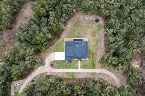 House in Lady Lake, Florida 4 bedrooms, 358.05 sq.m. № 1555246 - photo 2