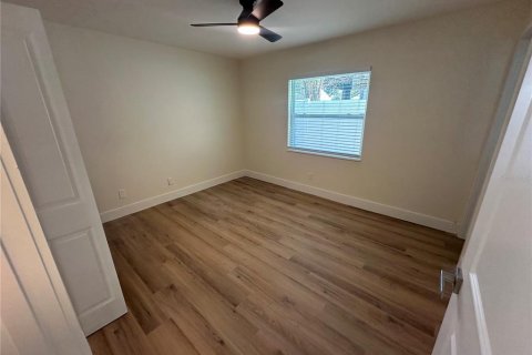 Commercial property in Tampa, Florida 8 bedrooms, 295.89 sq.m. № 2379058 - photo 21