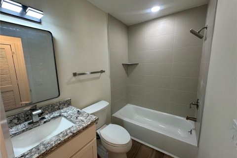 Commercial property in Tampa, Florida 8 bedrooms, 295.89 sq.m. № 2379058 - photo 20