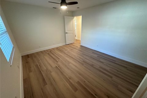 Commercial property in Tampa, Florida 8 bedrooms, 295.89 sq.m. № 2379058 - photo 9